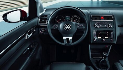 &bdquo;VW Touran&ldquo; supana&scaron;ėjo į brolius ir seseris