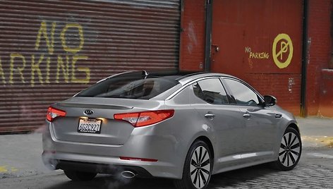 „Kia Optima“ – „Kia Magentis“ įpėdinis 