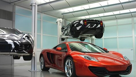 &bdquo;McLaren MP4-12C&ldquo; &ndash; į kovą prie&scaron; &bdquo;Ferrari&ldquo; ir &bdquo;Mercedes&ldquo;