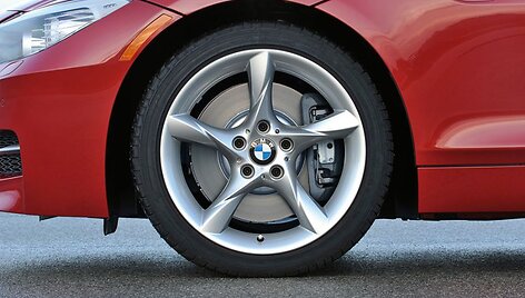 Priekiniais ratais varomas BMW taps realybe