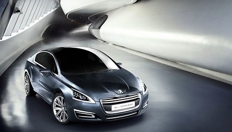 „Peugeot 508“ koncepcija – 407-ojo ir 607-ojo įpėdinio prototipas