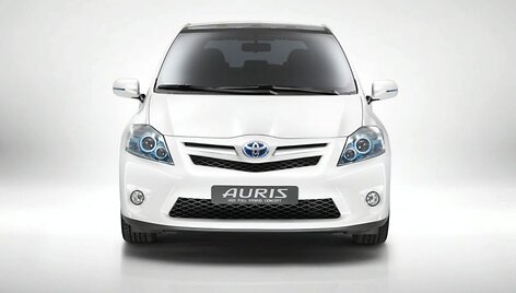 &bdquo;Toyota&ldquo; Europoje at&scaron;aukia 1,8 mln. automobilių