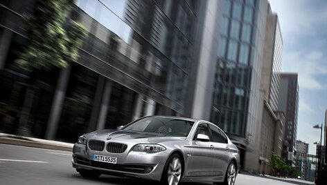 Naujasis BMW 5 &ndash; sužibo ry&scaron;ki bavarų žvaigždė