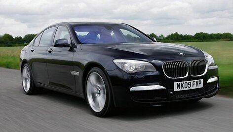 BMW M7 dienos &scaron;viesos nei&scaron;vys