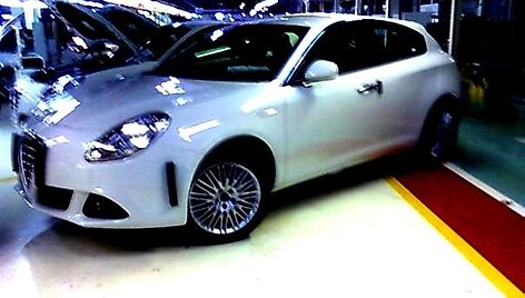 &bdquo;Alfa Romeo Milano&ldquo; - neoficialūs pirmieji kadrai