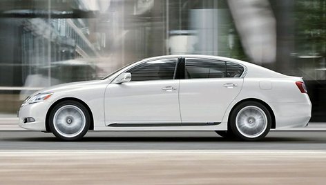 „Lexus GS 450h” sulaukė įdomių atnaujinimų