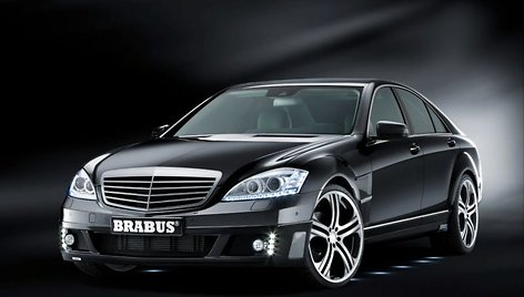 „Brabus SV12 R” – vikrus ir prabangus banginis