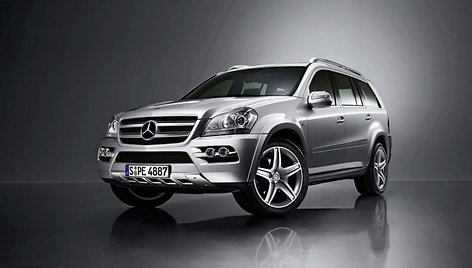 Atnaujintas „Mercedes-Benz GL“ – dailesnis mamutas