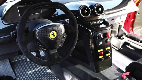 &bdquo;Ferrari 599XX&ldquo; &ndash; ekstremalus automobilis trasai
