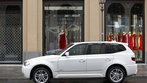 &bdquo;BMW X3 xDrive 18d&ldquo; bus itin ekonomi&scaron;kas