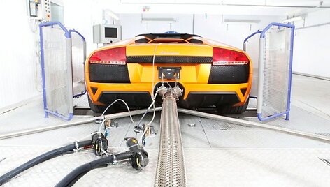 &bdquo;Lamborghini&ldquo; planuoja gaminti hibridinius modelius