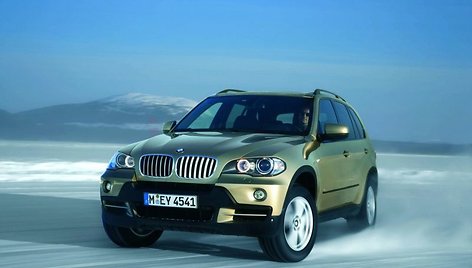 BMW X5 gaminamas jau 10 metų