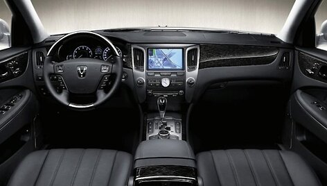 &bdquo;Hyundai Equus&ldquo; lygiuosis į &bdquo;Lexus&ldquo; ir &bdquo;Mercedes-Benz&ldquo;