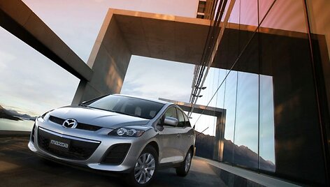 Atnaujintas &bdquo;Mazda CX-7&rdquo; tapo dar patrauklesnis