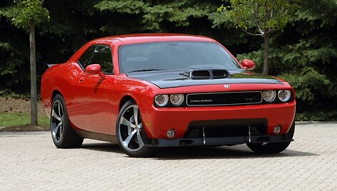 &bdquo;Dodge Challenger SRT10&ldquo; - dar galingesnė amerikieti&scaron;kojo smarkuolio koncepcija