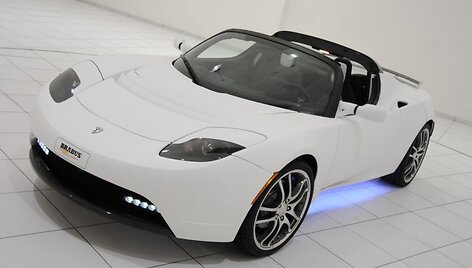 Essene pristatytas &bdquo;Brabus Tesla Roadster&ldquo; 