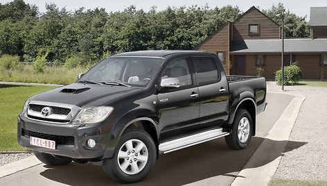 Atnaujintas „Toyota Hilux” nežada sustoti