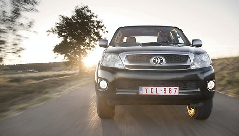 Atnaujintas „Toyota Hilux” nežada sustoti