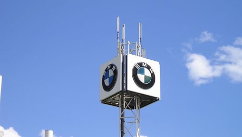 BMW suveržia diržus Amerikai