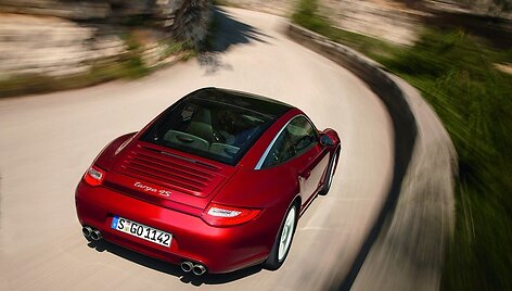 &bdquo;Porsche 911 Targa&ldquo; &ndash; auk&scaron;čiau tik dangus