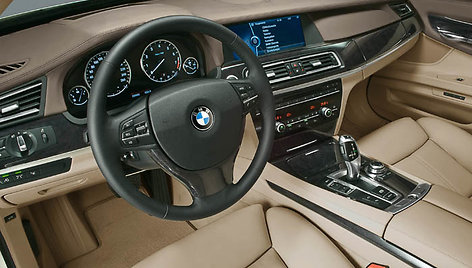 Naujasis BMW 7 pristatytas oficialiai