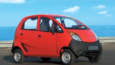 „Tata Nano“ pastebėtas kelyje