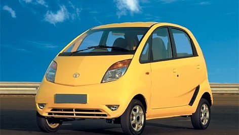 „Tata Nano“ pastebėtas kelyje