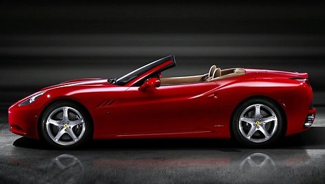 Pristatyta „Ferrari California“