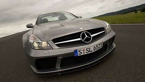 „Mercedes-Benz SL65 AMG Black Series“ – skrydis pirmąja klase