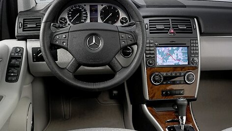 Atnaujinta &ldquo;Mercedes-Benz&rdquo; B klasė