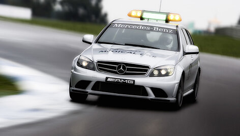 Ženeva 2008: naujasis &bdquo;Formulės-1&ldquo; saugos automobilis