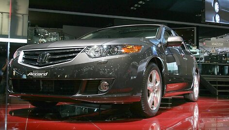 Debiutavo atnaujintas &bdquo;Honda Accord&ldquo;