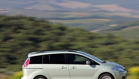 Vienatūris &bdquo;Mazda 5&ldquo; (asociatyvinės nuotr.)