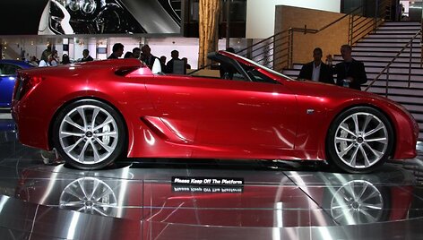 Pristatytas &bdquo;Lexus LF-A Roadster&ldquo; koncepcinis modelis