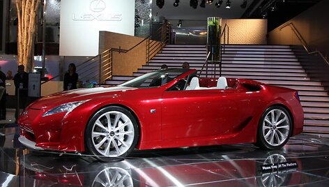 Pristatytas &bdquo;Lexus LF-A Roadster&ldquo; koncepcinis modelis