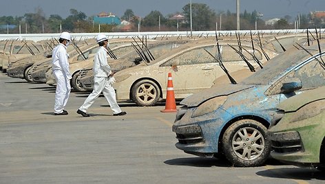 Potvynio sugadinti „Honda“ automobiliai bus sunaikinti