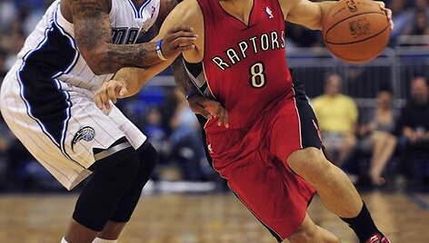 Jameeras Nelsonas ir Jose Calderonas (de&scaron;inėje)
