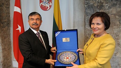 Ismetas Yilmazas ir Rasa Juknevičienė