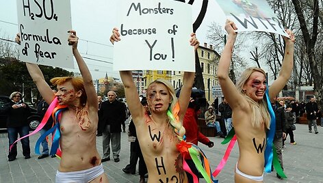 &bdquo;Femen&ldquo; aktyvisčių protestas Stambule