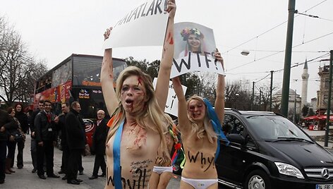 &bdquo;Femen&ldquo; aktyvisčių protestas Stambule