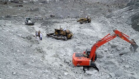 Pakistane lavina užgriuvo karinę stovyklą.