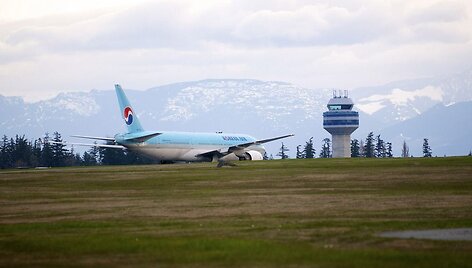 &bdquo;Korean Air&ldquo; lėktuvas Kanados karinėje bazėje