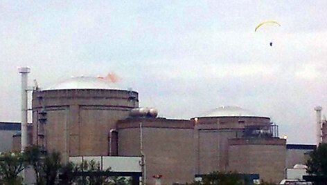 &bdquo;Greenpeace&ldquo; aktyvistas vir&scaron; atominės elektrinės