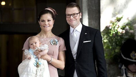 Princas danielis ir princesė Victoria su dukra princese Estelle