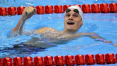 Prancūzijos plaukikas Yannickas Agnelis laimėjo aukso medalį 200 m plaukimo laisvuoju stiliumi rungtyje.