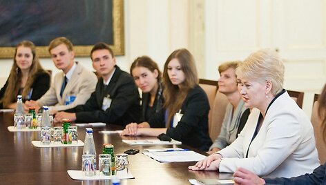 Prezidentė Dalia Grybauskaitė priėmė moksleivius