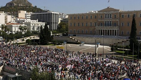 Protestuotojai prie Graikijos parlamento