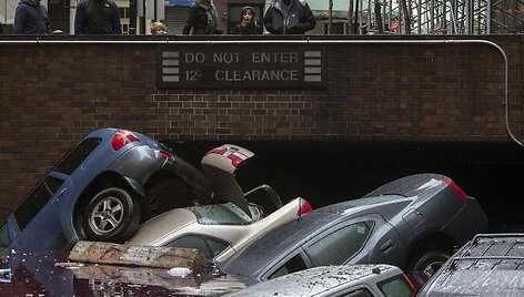 Apsemta požeminė automobilių stovėjimo aik&scaron;telė