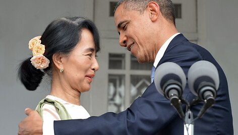 Mianmaro demokratijos &scaron;auklė Aung San Suu Kyi ir JAV prezidentas Barackas Obama