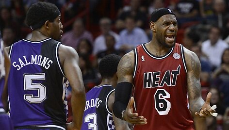 Johnas Salmonsas ir LeBronas Jamesas